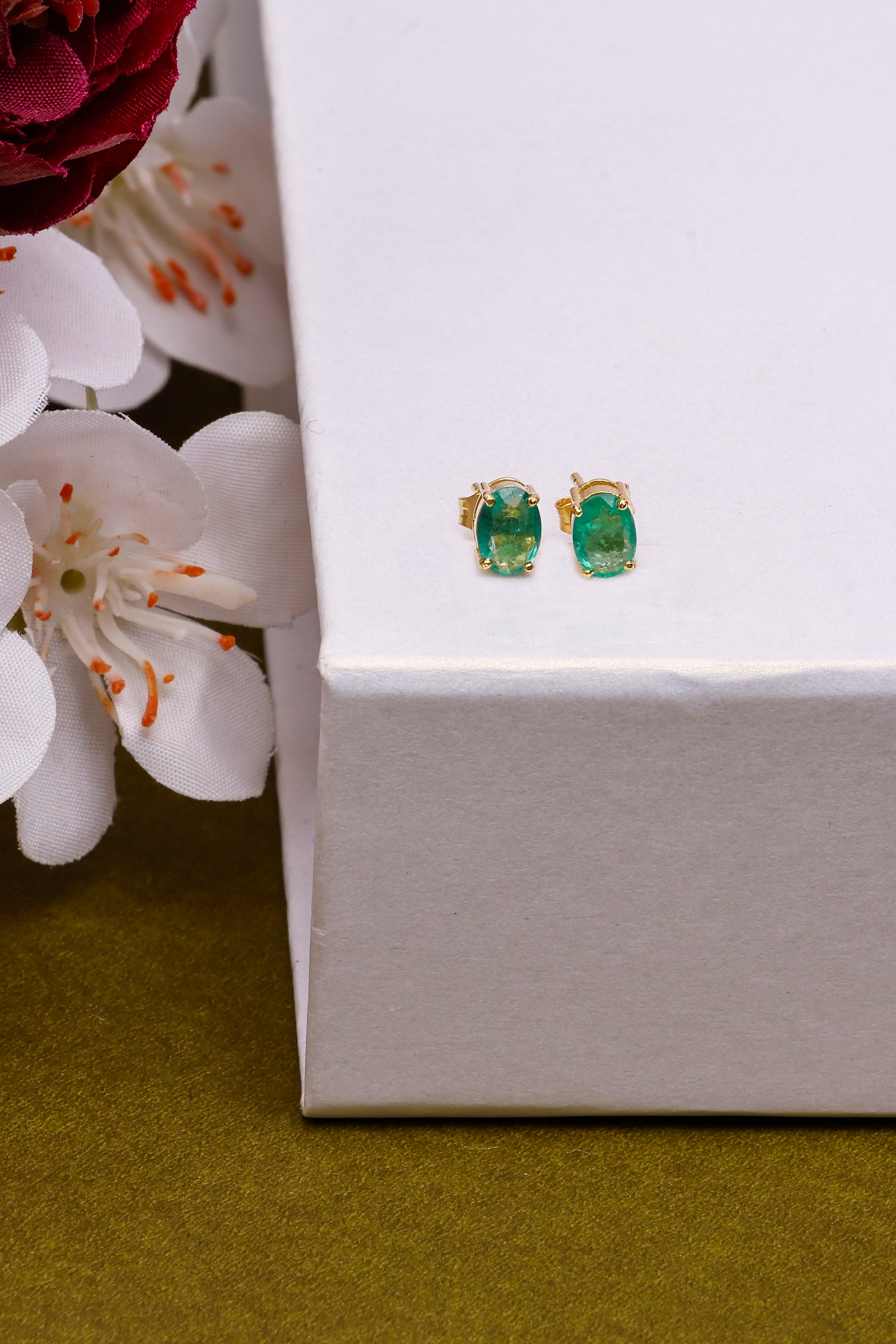14K Gold Emerald Oval Diamond Earrings: Luxury Ear Studs