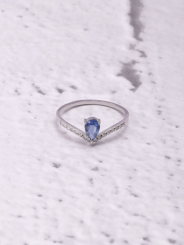 Hailey Bieber inspired 14K gold Blue Sapphire Diamond Ring