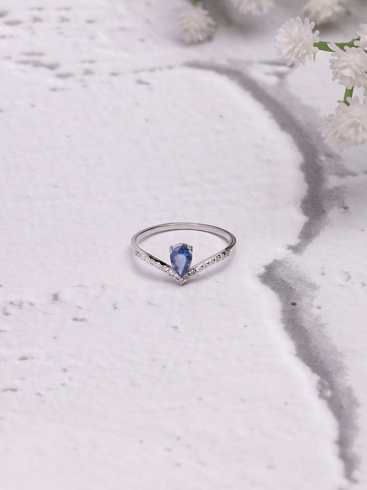 Hailey Bieber inspired 14K gold Blue Sapphire Diamond Ring