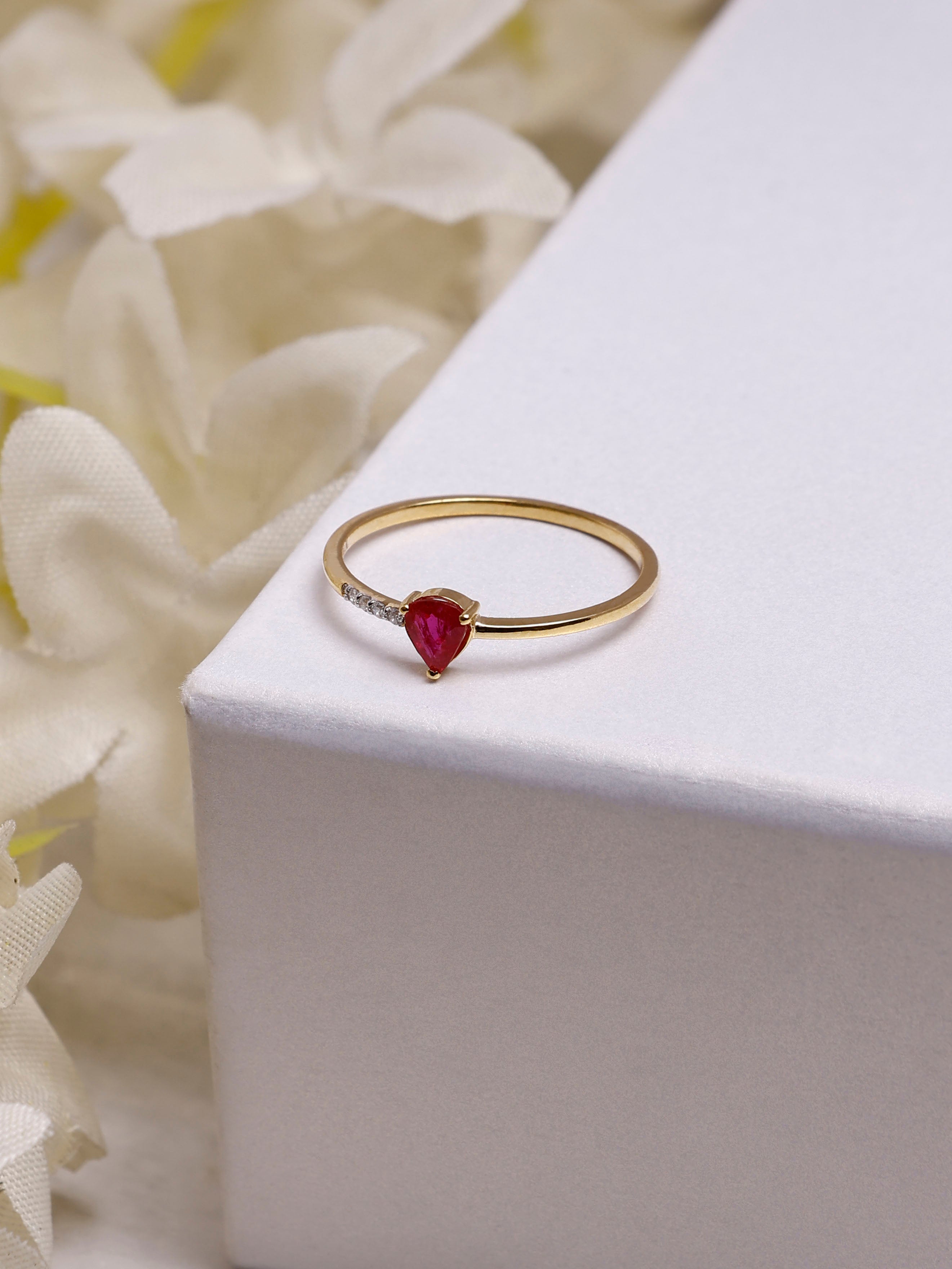 14K Gold Ruby and one side Diamond design Ring Pear cut stone design